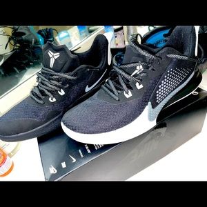 Brand New Kobe Fury’s Size men 8. Worn 1 time